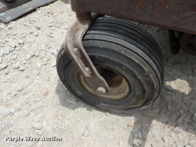 image for item HM9594 Grasshopper 725 ZTR lawn mower