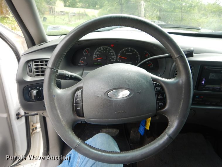 image for item HM9599 2003 Ford F150 Lariat  SuperCrew pickup truck