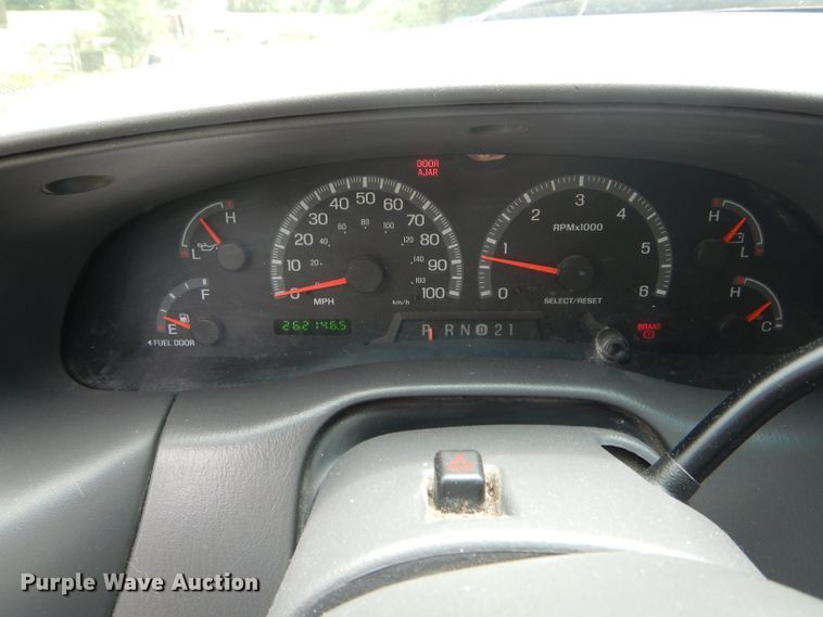 image for item HM9599 2003 Ford F150 Lariat  SuperCrew pickup truck