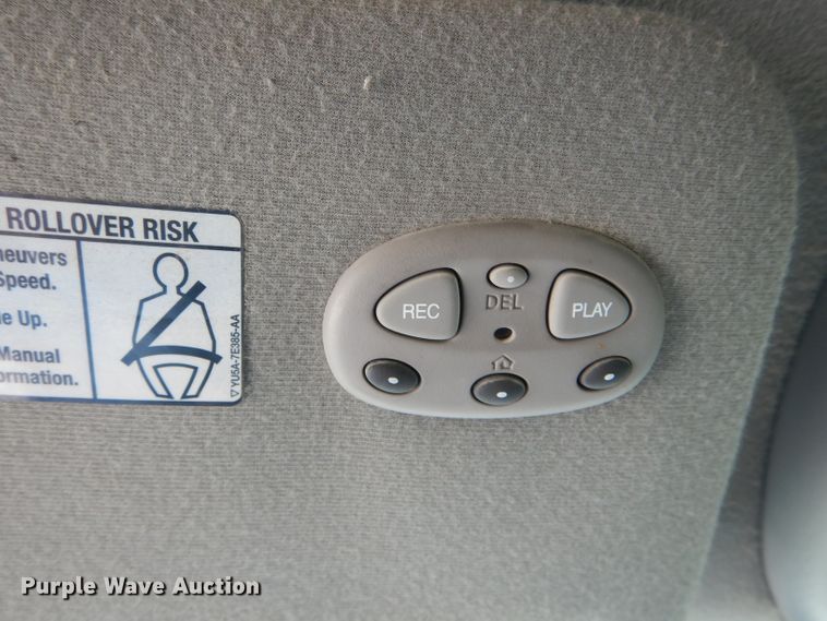 image for item HM9599 2003 Ford F150 Lariat  SuperCrew pickup truck