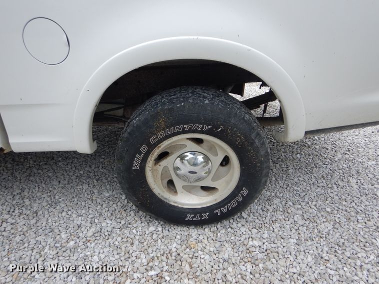 image for item HM9599 2003 Ford F150 Lariat  SuperCrew pickup truck