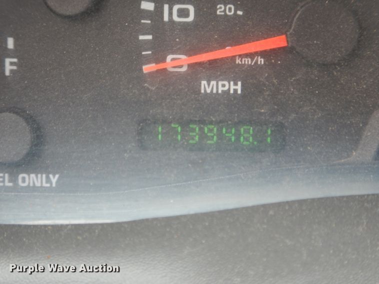 image for item HM9600 2003 Ford F350 Super Duty XLT  SuperCab pickup truck