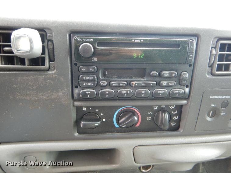 image for item HM9600 2003 Ford F350 Super Duty XLT  SuperCab pickup truck