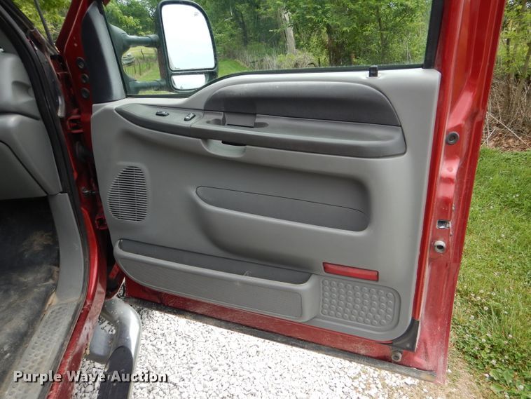 image for item HM9600 2003 Ford F350 Super Duty XLT  SuperCab pickup truck