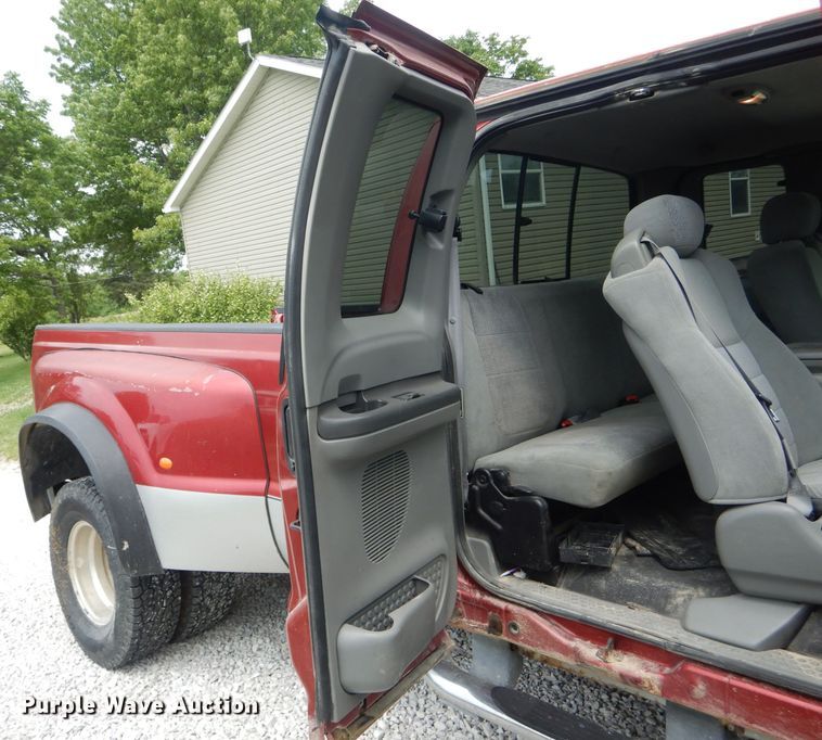 image for item HM9600 2003 Ford F350 Super Duty XLT  SuperCab pickup truck