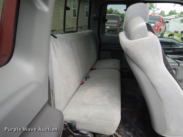 image for item HM9600 2003 Ford F350 Super Duty XLT  SuperCab pickup truck