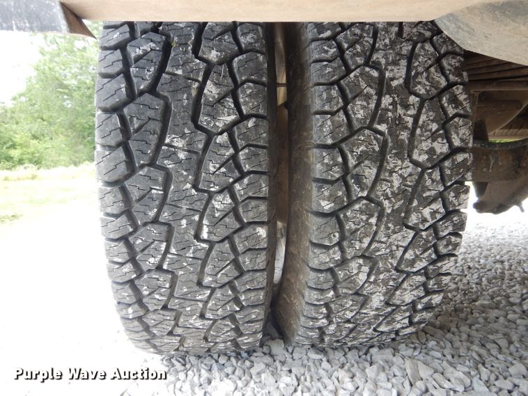 image for item HM9600 2003 Ford F350 Super Duty XLT  SuperCab pickup truck