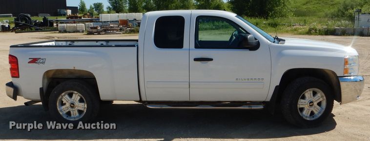 image for item HM9617 2013 Chevrolet Silverado 1500LT  Ext. Cab pickup truck