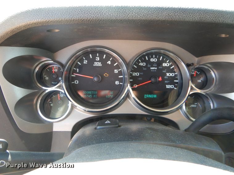 image for item HM9617 2013 Chevrolet Silverado 1500LT  Ext. Cab pickup truck