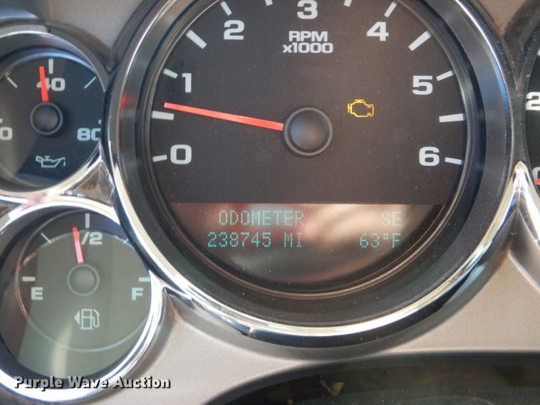 image for item HM9617 2013 Chevrolet Silverado 1500LT  Ext. Cab pickup truck