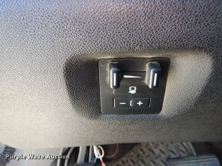 image for item HM9617 2013 Chevrolet Silverado 1500LT  Ext. Cab pickup truck