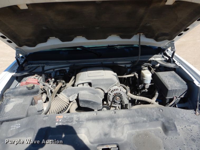 image for item HM9617 2013 Chevrolet Silverado 1500LT  Ext. Cab pickup truck