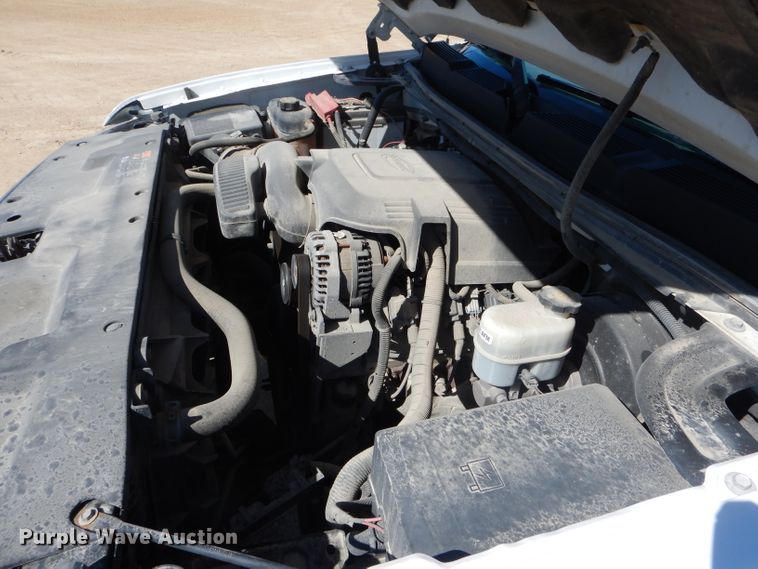 image for item HM9617 2013 Chevrolet Silverado 1500LT  Ext. Cab pickup truck