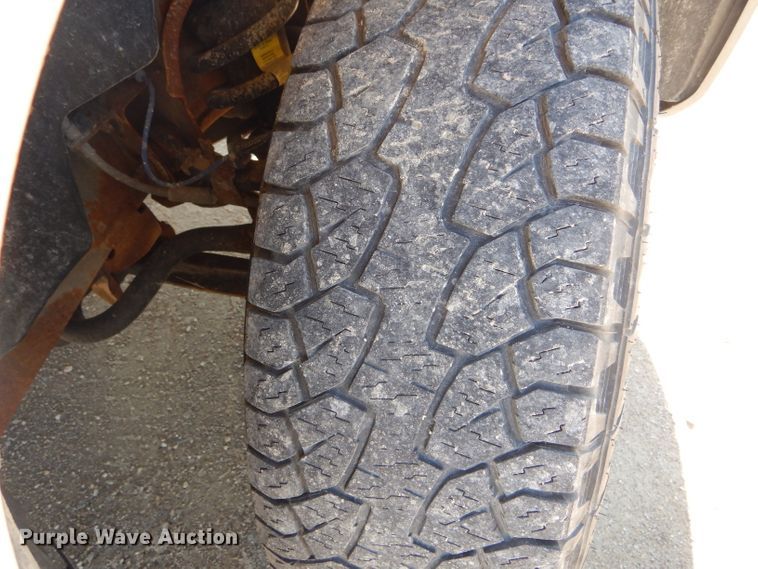 image for item HM9617 2013 Chevrolet Silverado 1500LT  Ext. Cab pickup truck