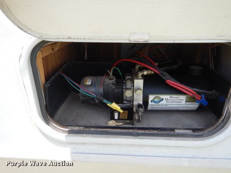 image for item HM9631 2003 Skyline Century  camper