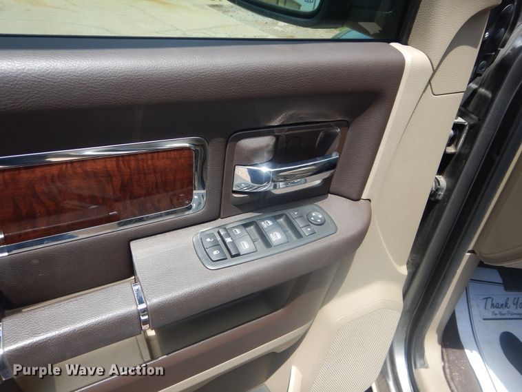 image for item HS9564 2011 Dodge Ram 1500  Crew Cab pickup truck