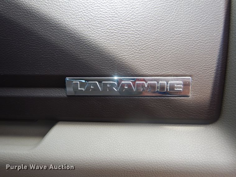 image for item HS9564 2011 Dodge Ram 1500  Crew Cab pickup truck