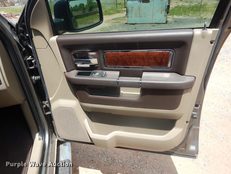 image for item HS9564 2011 Dodge Ram 1500  Crew Cab pickup truck