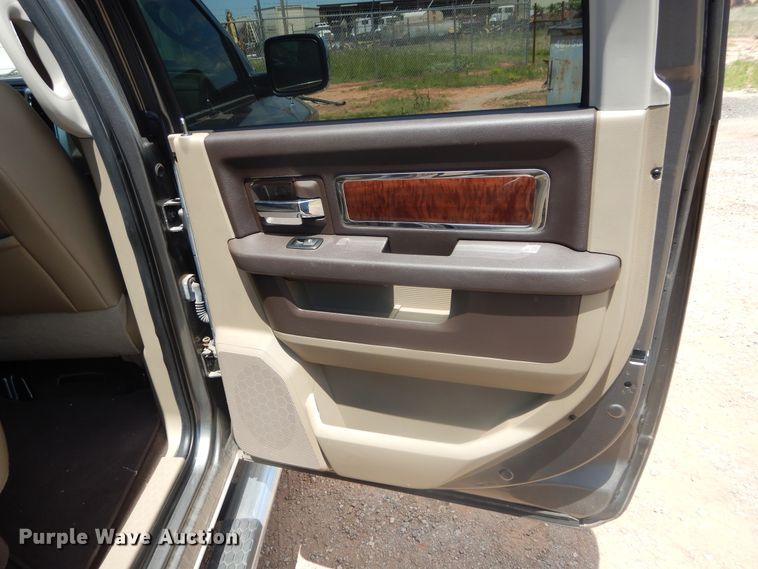 image for item HS9564 2011 Dodge Ram 1500  Crew Cab pickup truck