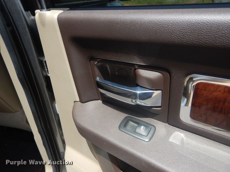 image for item HS9564 2011 Dodge Ram 1500  Crew Cab pickup truck