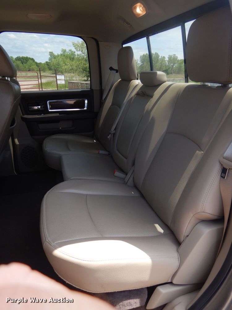 image for item HS9564 2011 Dodge Ram 1500  Crew Cab pickup truck