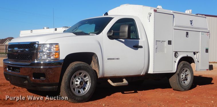 image for item HS9645 2012 Chevrolet Silverado 3500HD  utility bed pickup truck