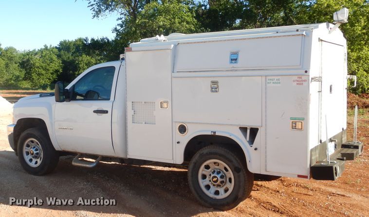 image for item HS9645 2012 Chevrolet Silverado 3500HD  utility bed pickup truck