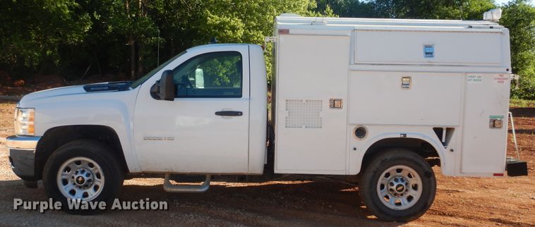 image for item HS9645 2012 Chevrolet Silverado 3500HD  utility bed pickup truck