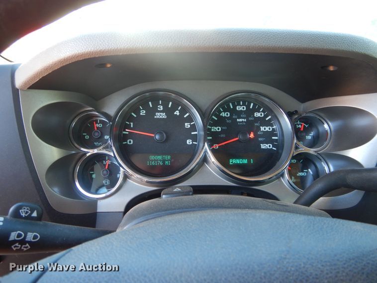 image for item HS9645 2012 Chevrolet Silverado 3500HD  utility bed pickup truck