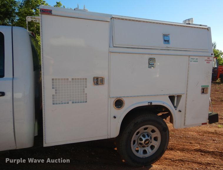 image for item HS9645 2012 Chevrolet Silverado 3500HD  utility bed pickup truck