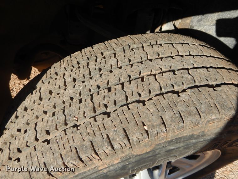 image for item HS9645 2012 Chevrolet Silverado 3500HD  utility bed pickup truck