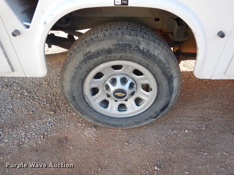 image for item HS9645 2012 Chevrolet Silverado 3500HD  utility bed pickup truck