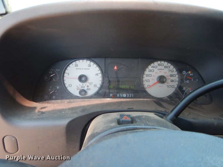 image for item HS9691 2005 Ford F350 Super Duty  Crew Cab flatbed pickup truck