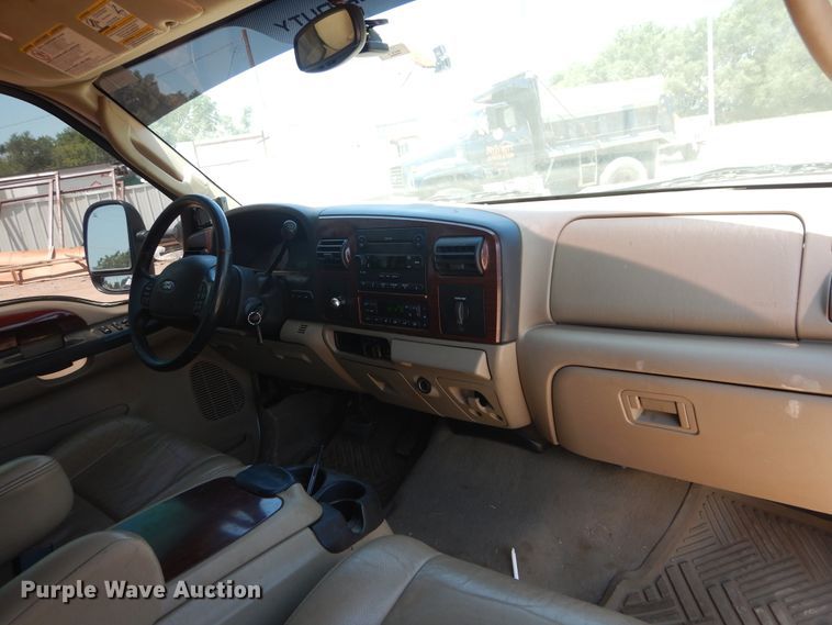 image for item HS9691 2005 Ford F350 Super Duty  Crew Cab flatbed pickup truck