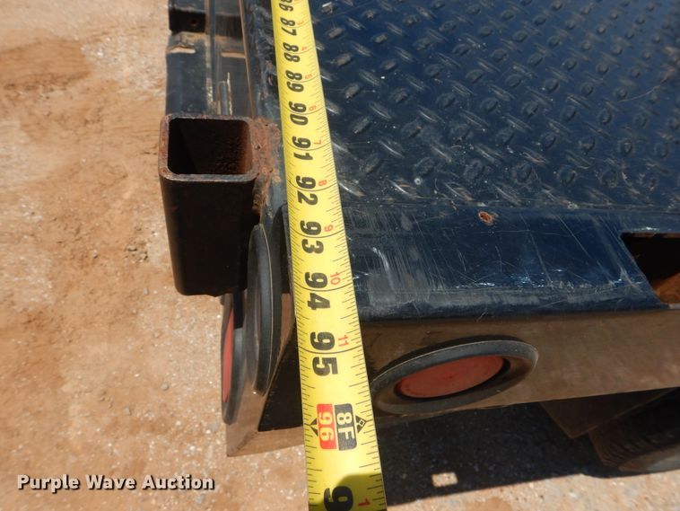 image for item HS9691 2005 Ford F350 Super Duty  Crew Cab flatbed pickup truck