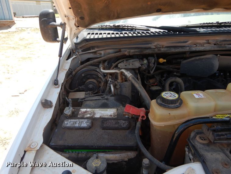 image for item HS9694 2003 Ford F250 Super Duty  flatbed pickup truck