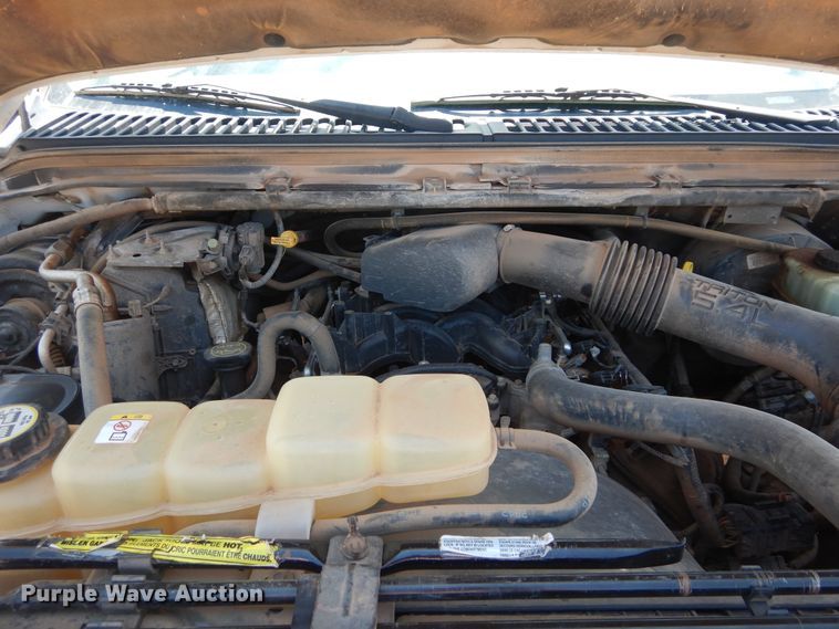 image for item HS9694 2003 Ford F250 Super Duty  flatbed pickup truck