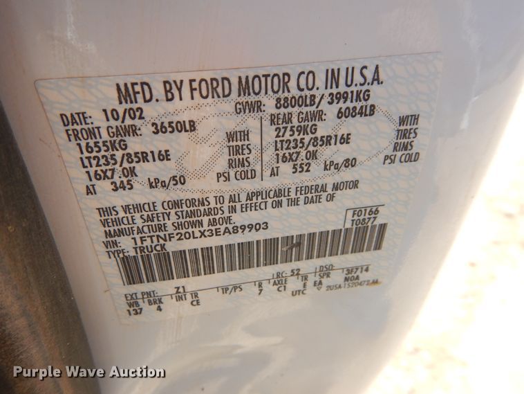 image for item HS9694 2003 Ford F250 Super Duty  flatbed pickup truck