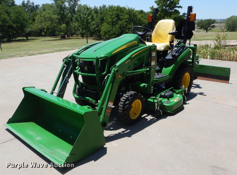 image for item HS9696 John Deere 1025R  tractor