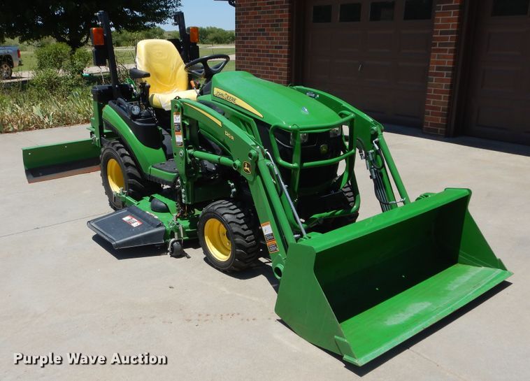 image for item HS9696 John Deere 1025R  tractor