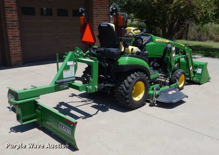 image for item HS9696 John Deere 1025R  tractor