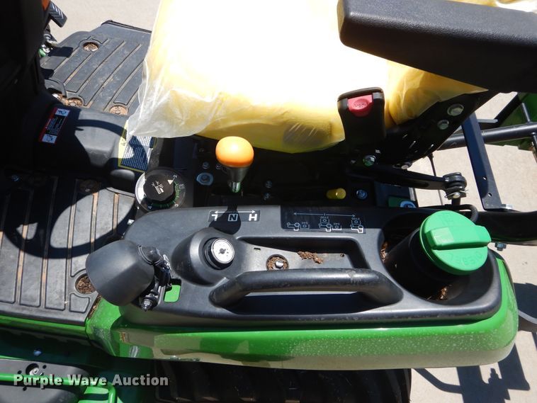 image for item HS9696 John Deere 1025R  tractor