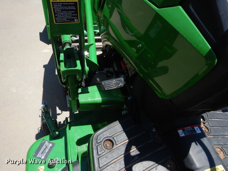 image for item HS9696 John Deere 1025R  tractor