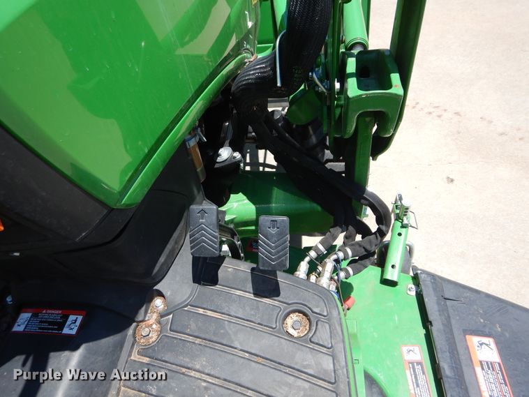 image for item HS9696 John Deere 1025R  tractor