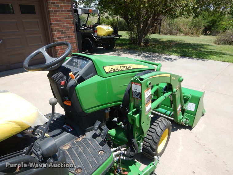 image for item HS9696 John Deere 1025R  tractor