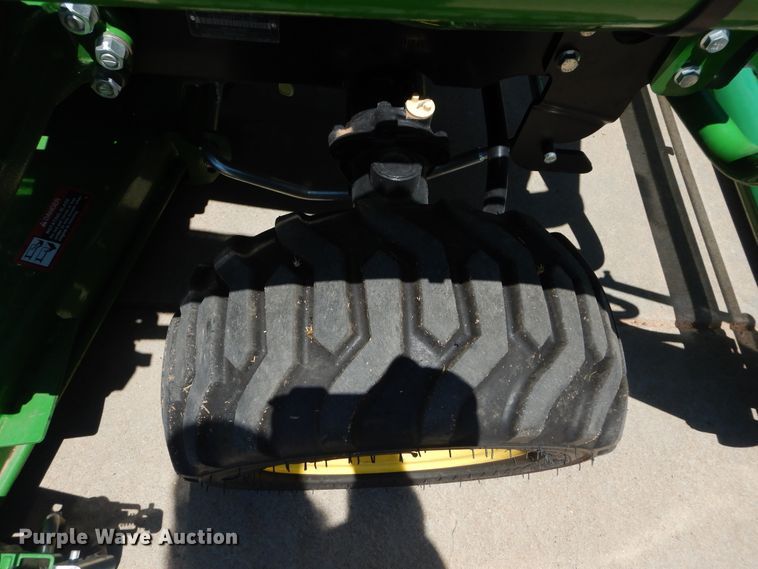 image for item HS9696 John Deere 1025R  tractor