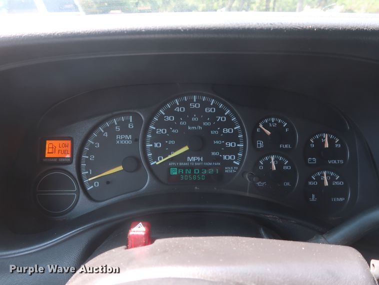 image for item HT9519 2001 Chevrolet Silverado 1500 LT  Ext. Cab pickup truck