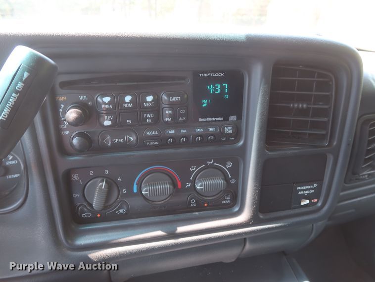 image for item HT9519 2001 Chevrolet Silverado 1500 LT  Ext. Cab pickup truck