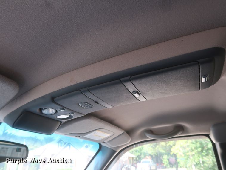 image for item HT9519 2001 Chevrolet Silverado 1500 LT  Ext. Cab pickup truck