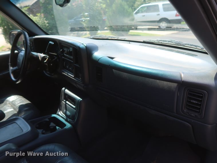 image for item HT9519 2001 Chevrolet Silverado 1500 LT  Ext. Cab pickup truck